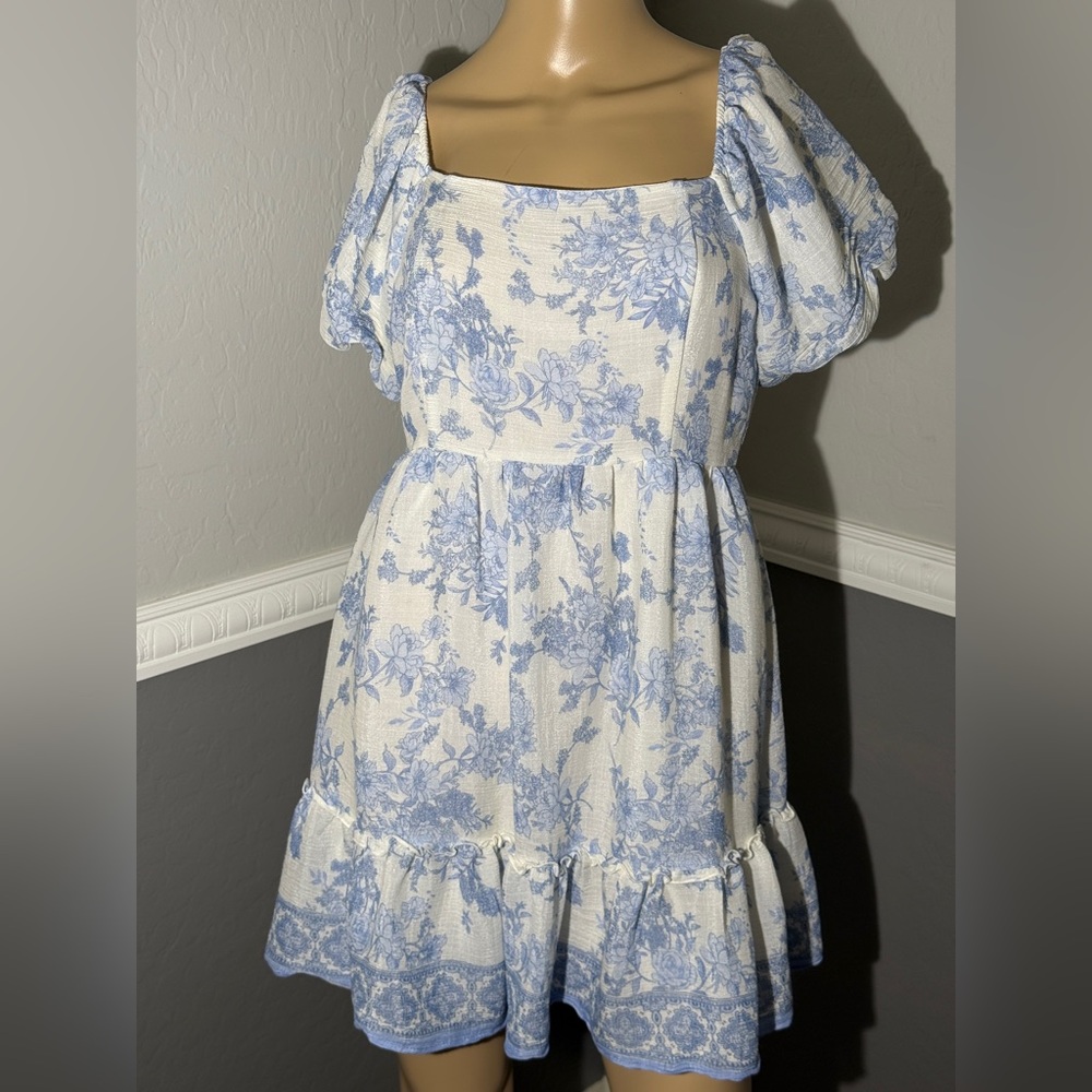 Blu Pepper Blue & White Floral Puff Sleeve Babydoll Mini Dress Size M